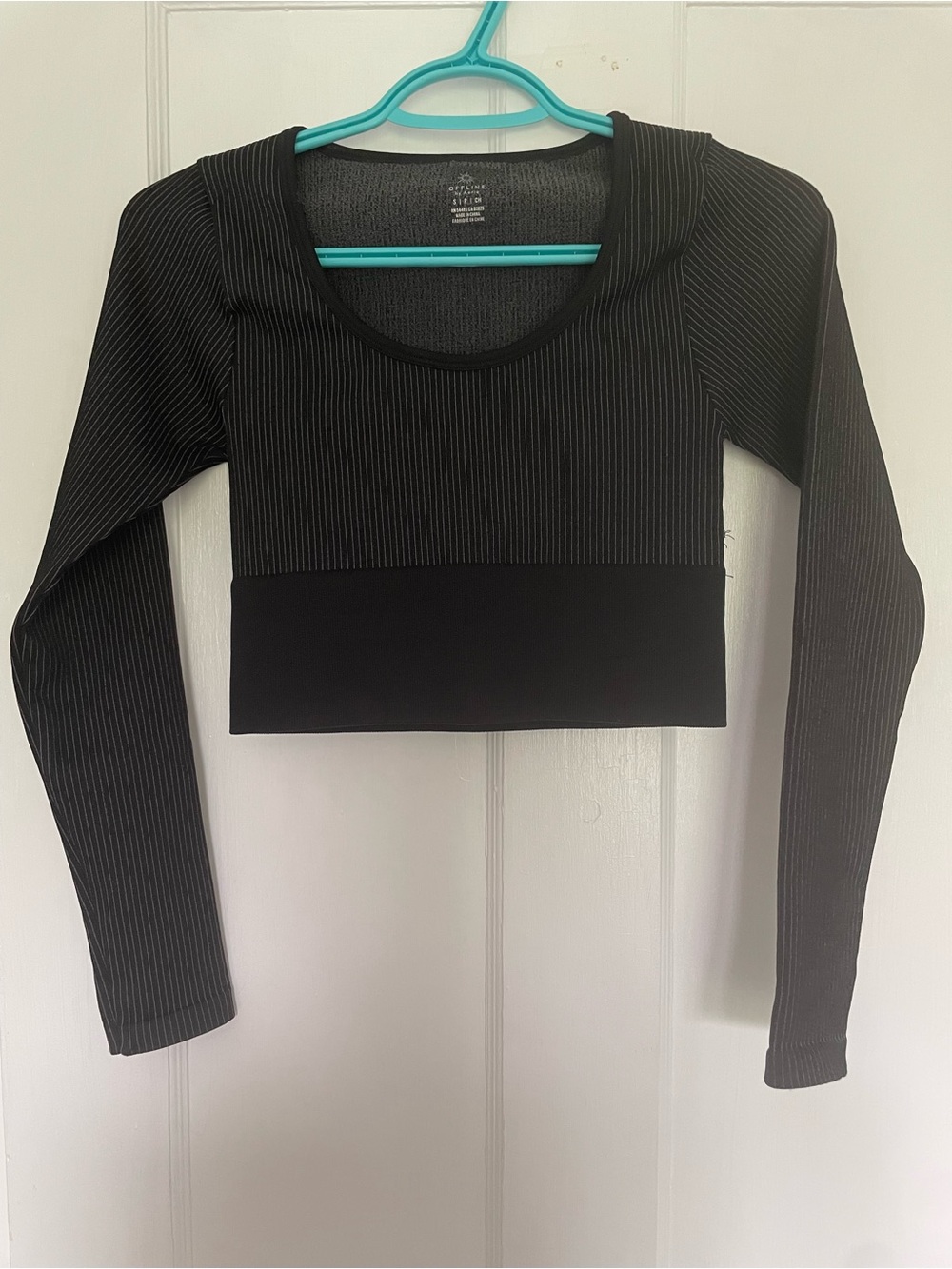 Aerie Offline Long Sleeve Black Active Crop Top